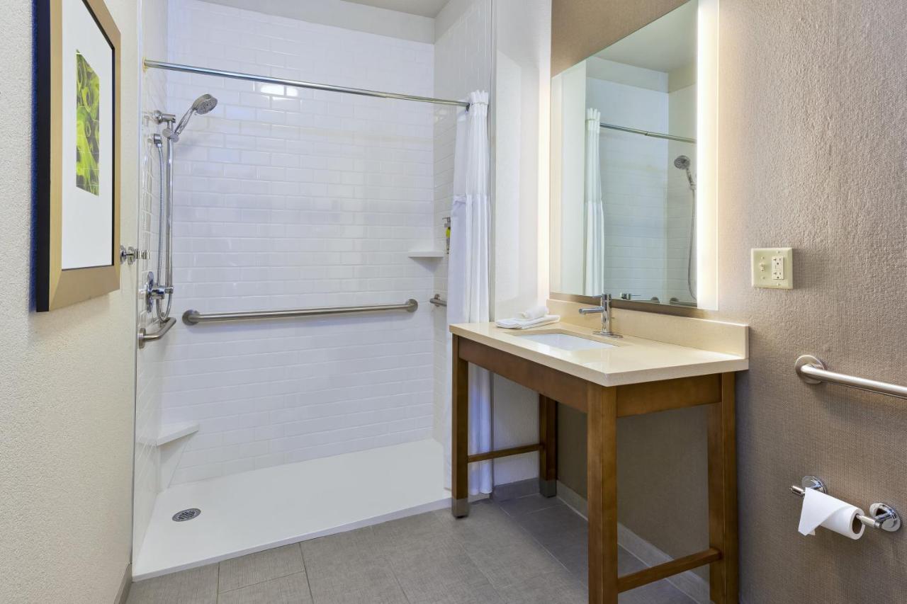 Staybridge Suites Columbia-Highway 63 & I-70 By Ihg Room photo