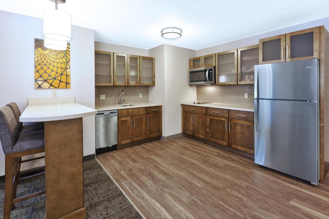 Staybridge Suites Columbia-Highway 63 & I-70 By Ihg Room photo